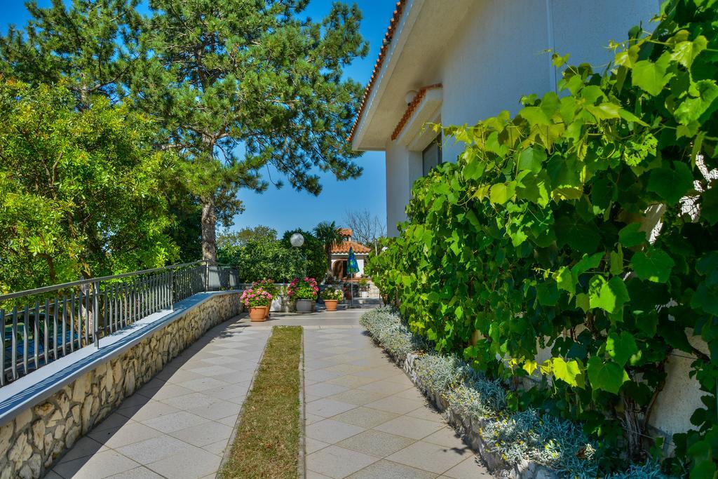 Bella Vista Apartments Crikvenica Eksteriør billede